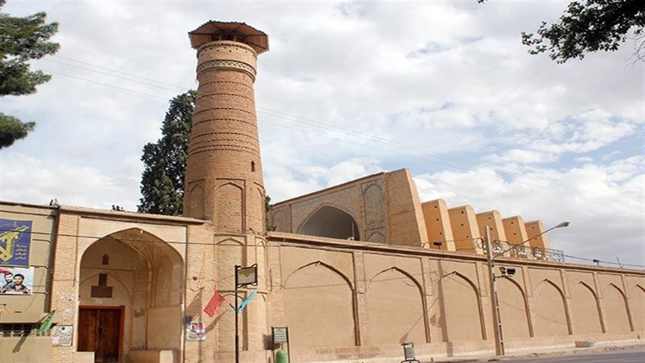 Masjid Agung Kabir Neyriz, masjid dengan arsitektur pra-Islam