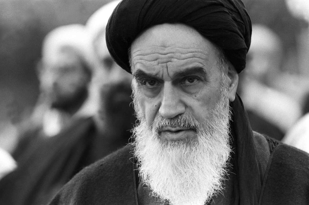 Pemikiran Politik Islam Imam Khomeini Dan Relevensinya Dengan Politik Kontemporer 